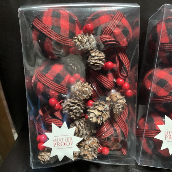 Christmas Shatter Proof Red-Black Ornament Bundle 2 packs=12 total New - Picture 11 of 13